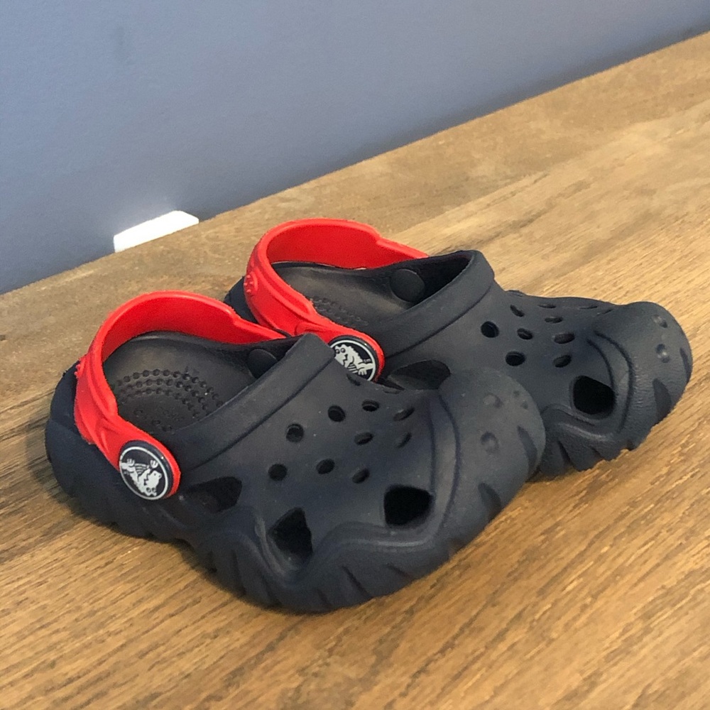 Kids toddler Crocs shoes size 6